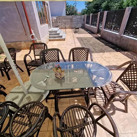 Δωμάτια σε οικογενειακή κατοικία Casa Mira