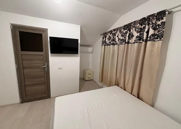 Casa Mira Homestay *